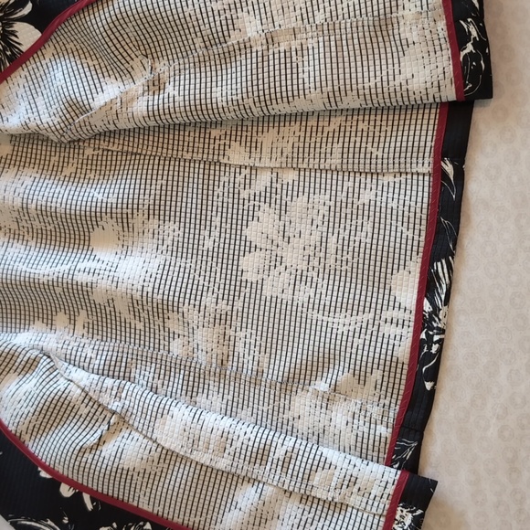 Christopher and Banks SzXL 3/4 Sleeve Black&White Floral Jacket w 1 Button EUC - Picture 6 of 13